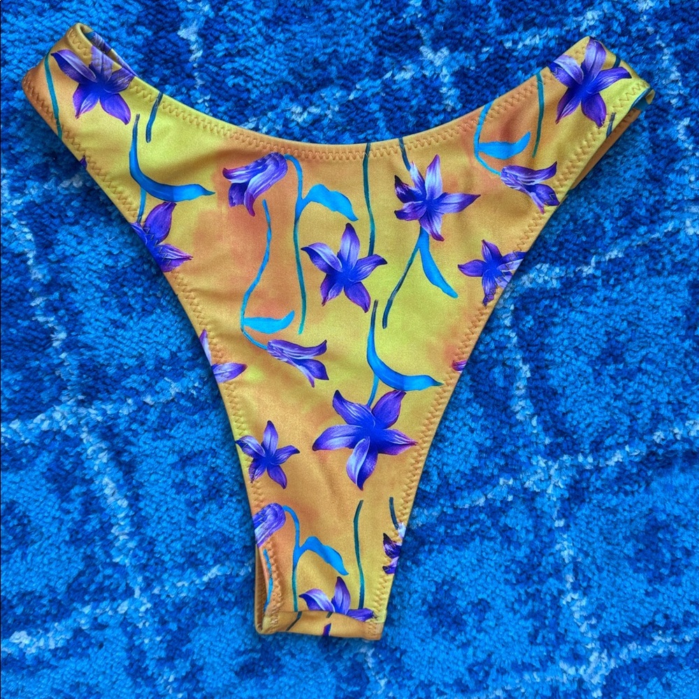 Loleia Chica Sol Bikini - Picture 7 of 9